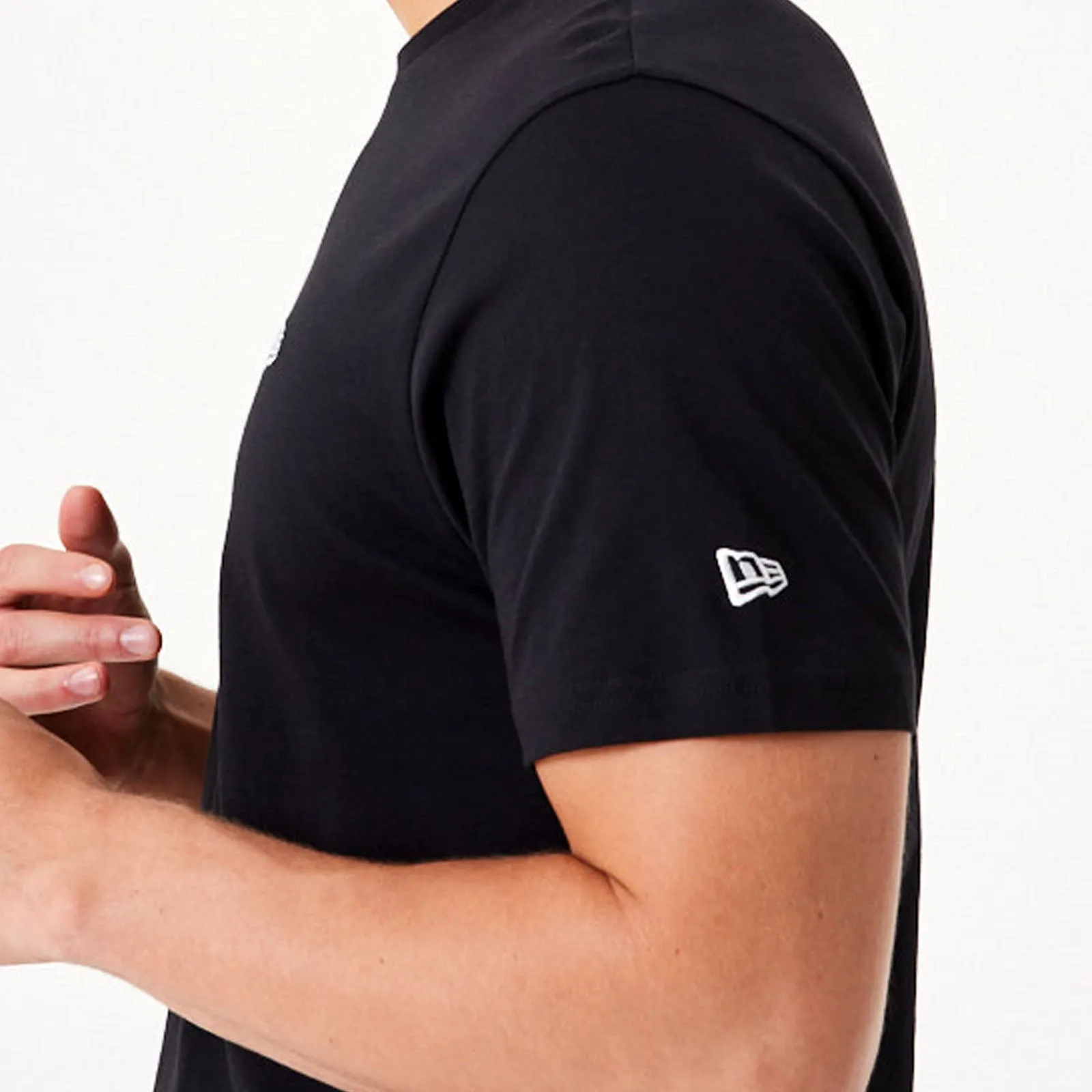 New Era Mens Essentials Short Sleeve T-Shirt - Black