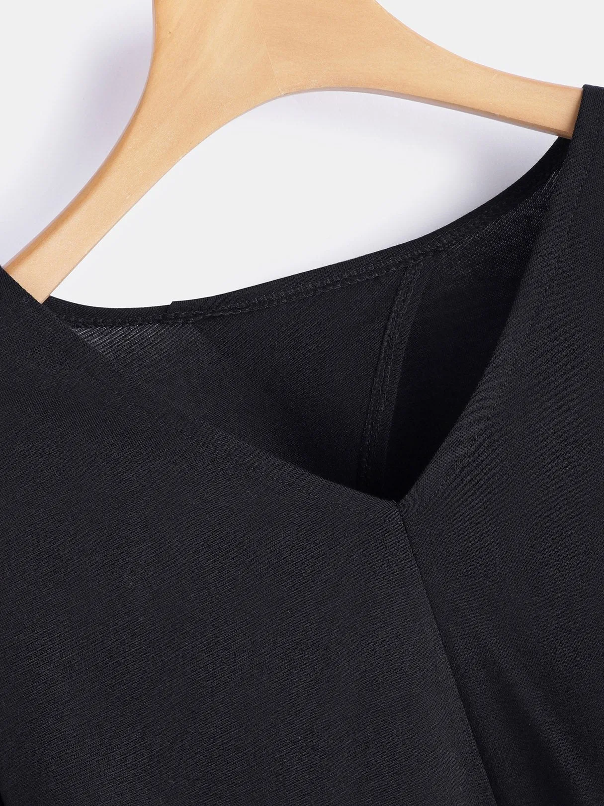 OEM ODM V-Neck Lace-Up Cut Out Half Sleeve Black T-Shirts