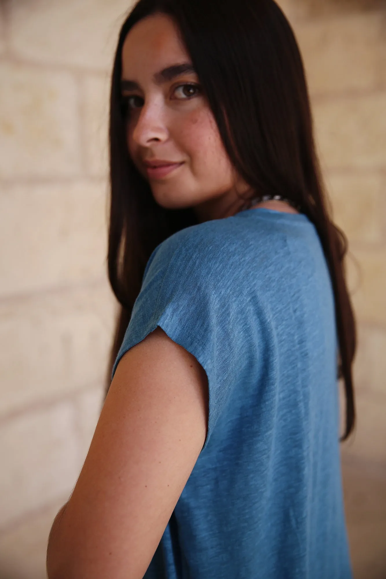 Organic Linen Jersey V Neck Tee Cascade