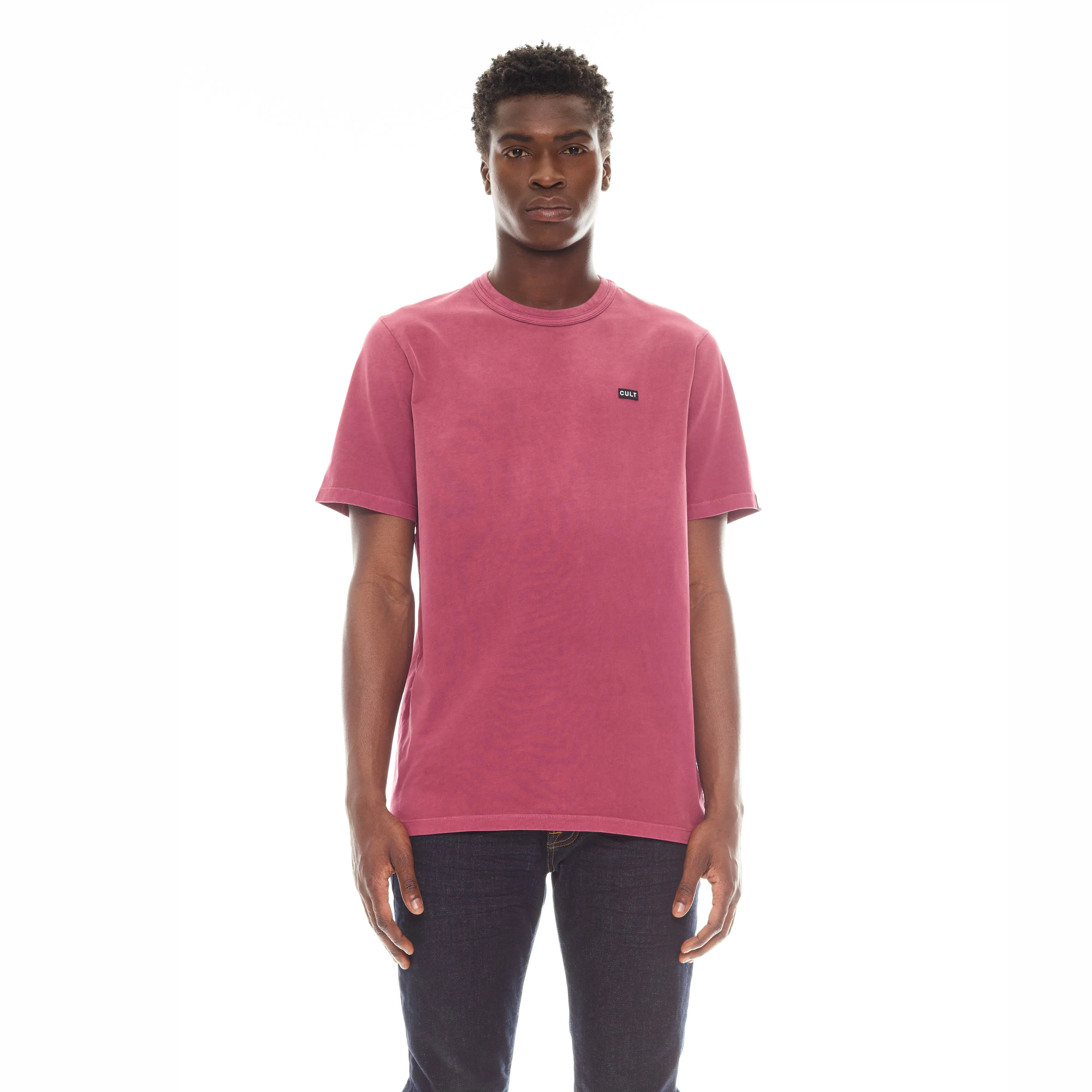 SHIMUCHAN LOGO SHORT SLEEVE CREW NECK T SHIRT IN VINTAGE MERLOT