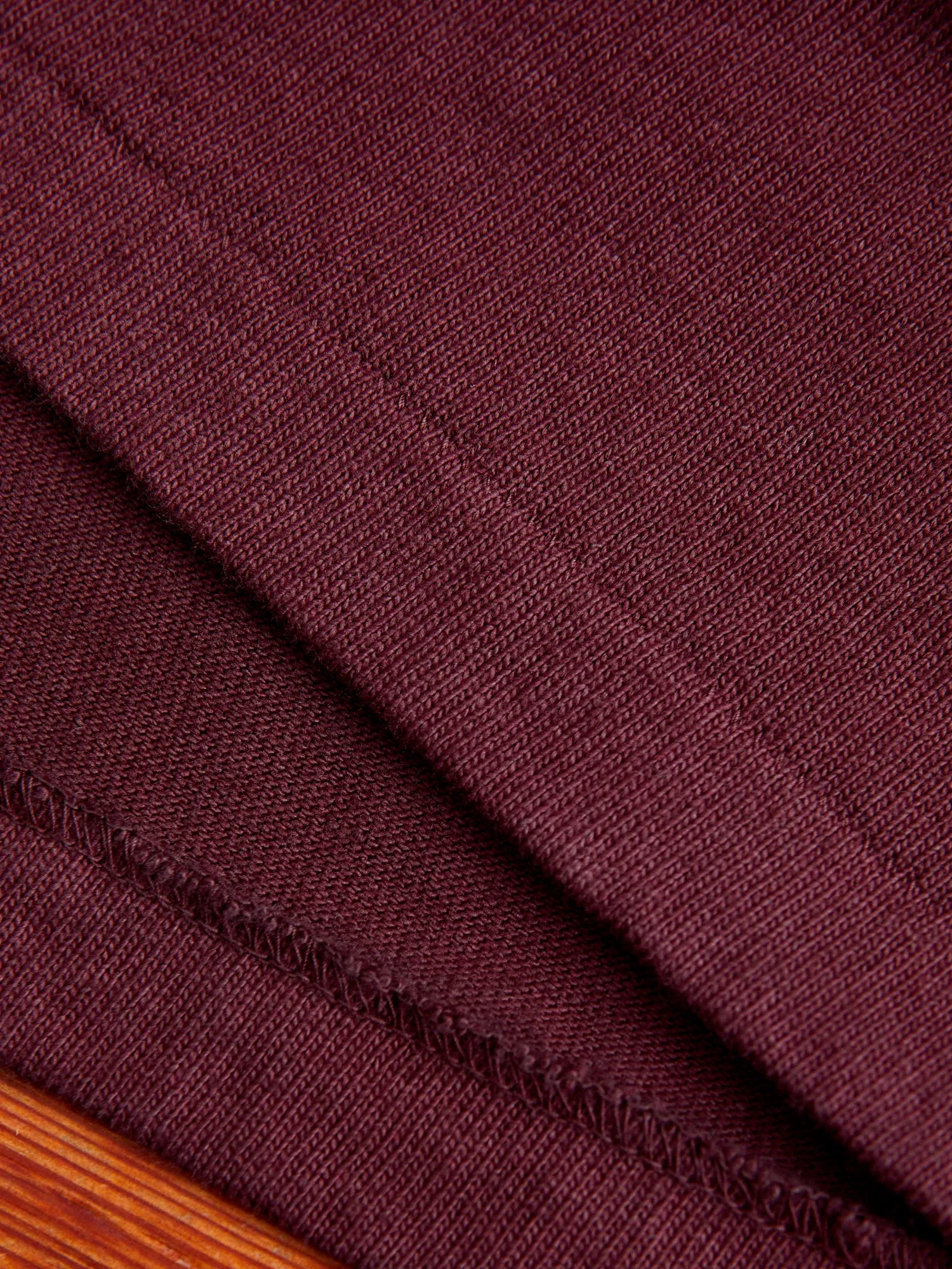 Stand Wheeler Heavyweight Longsleeve T-Shirt in Bordeaux