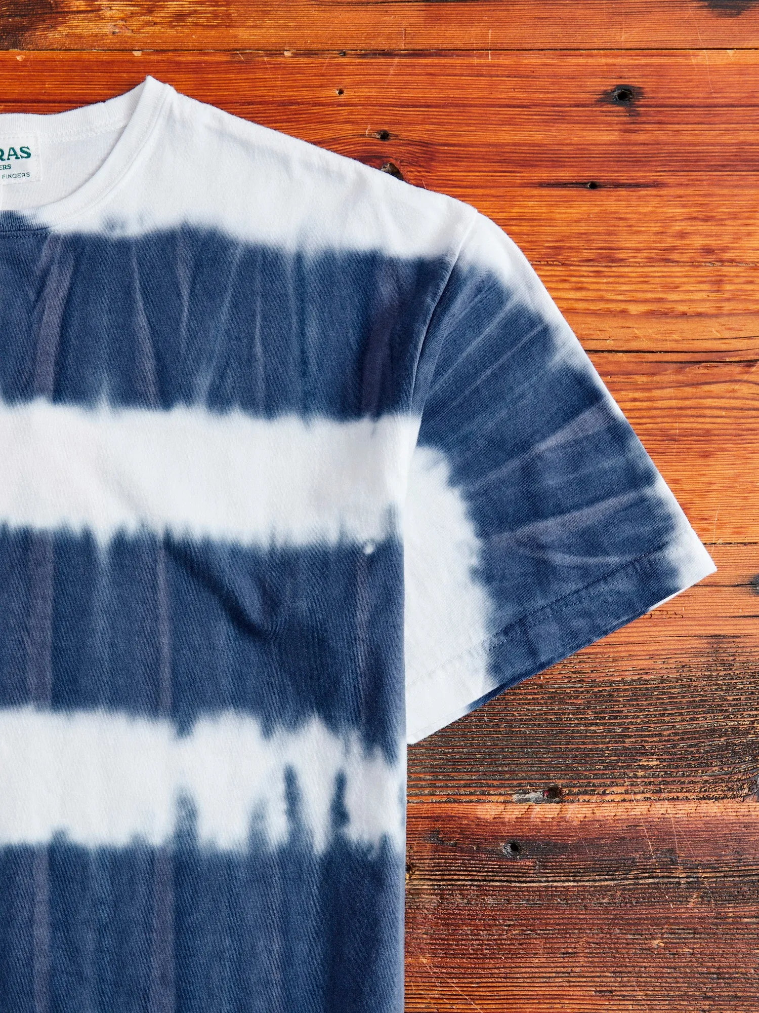 Stratum Tie-Dye Border T-Shirt in Navy